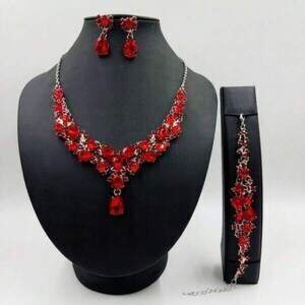 4PC Fashion Bride Fashion Heavy Craft Banquet